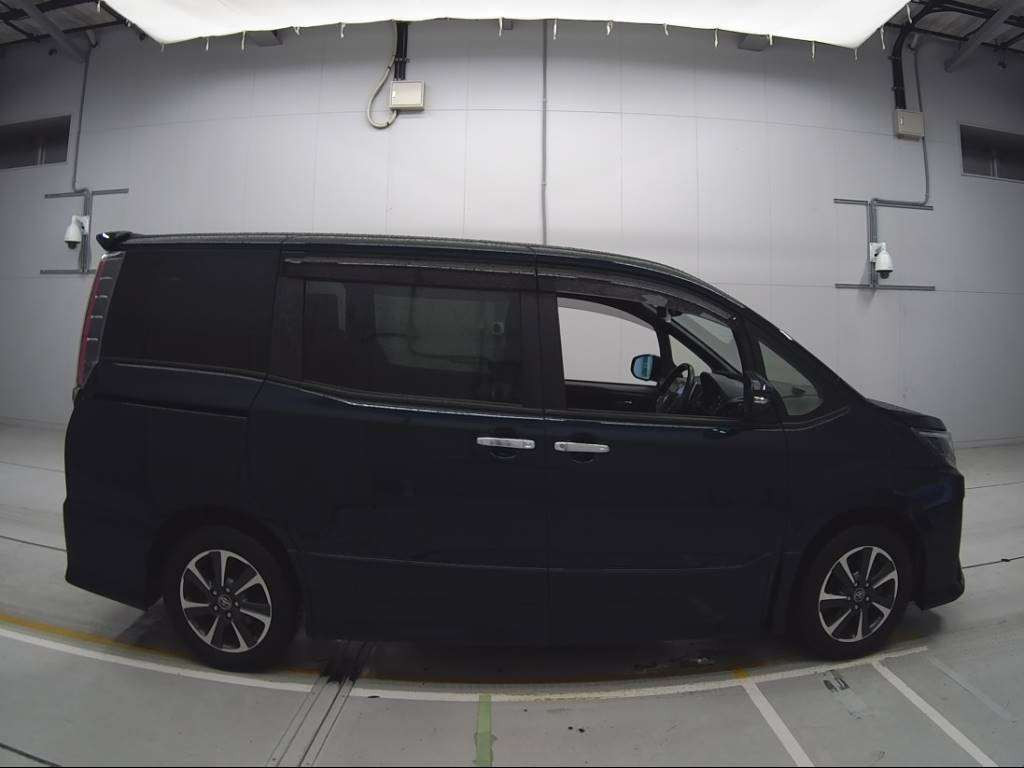 2018 Toyota Noah ZRR80W[2]