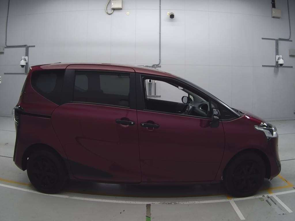 2020 Toyota Sienta NSP170G[2]