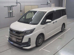 2017 Toyota Noah