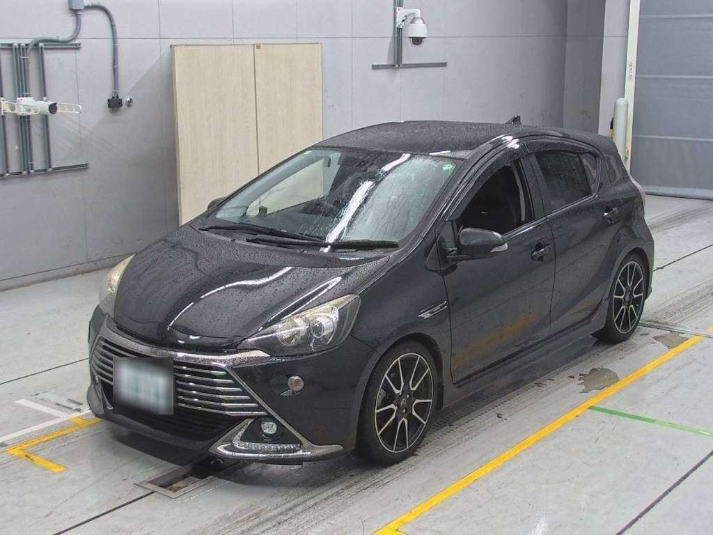 2015 Toyota Aqua NHP10[0]