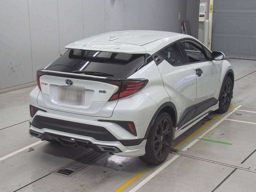 2021 Toyota C-HR ZYX11[1]