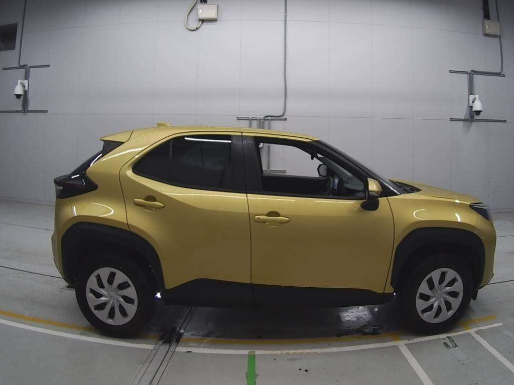 2021 Toyota YARIS CROSS MXPB10[2]