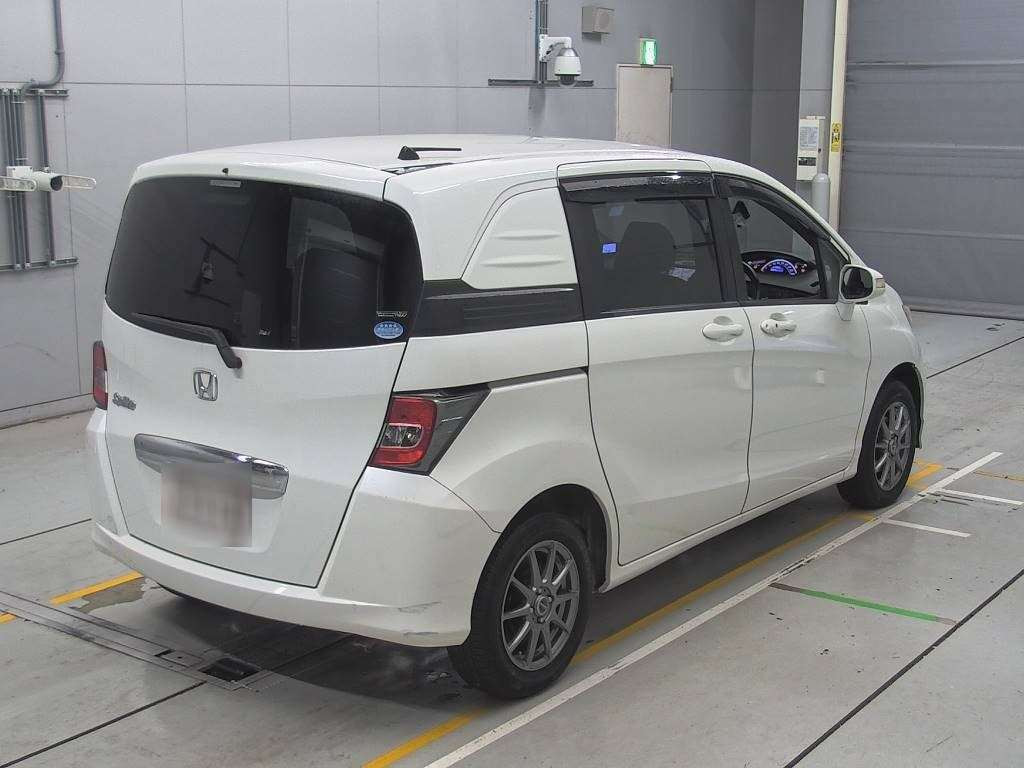 2015 Honda Freed Spike GB4[1]