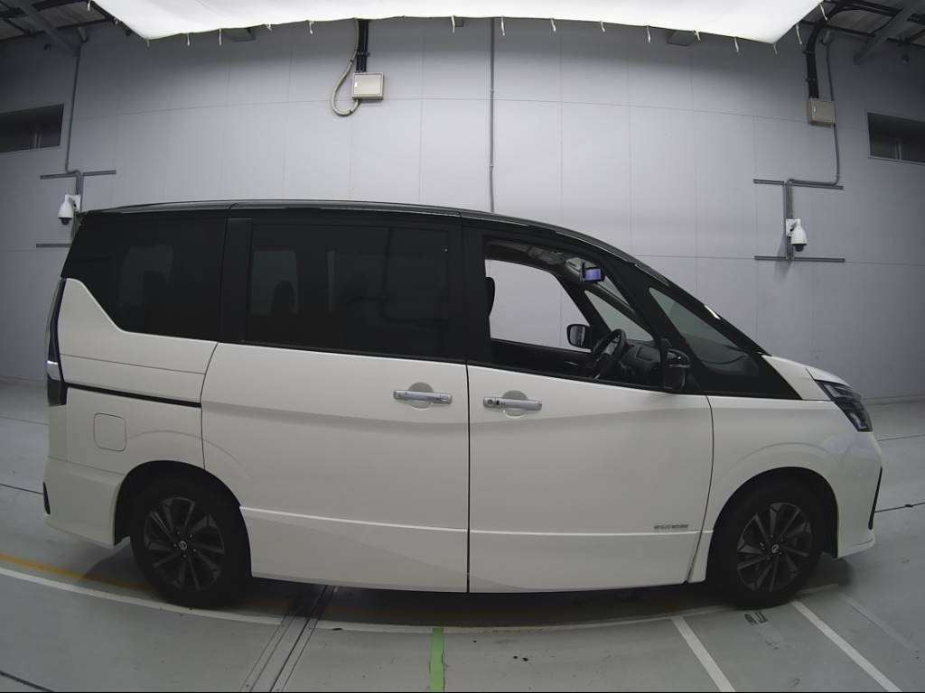 2022 Nissan Serena GFC27[2]