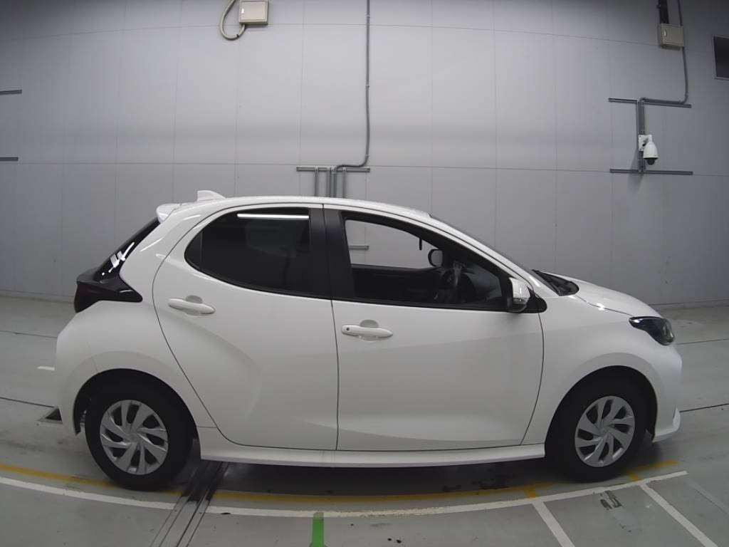 2021 Toyota YARIS KSP210[2]