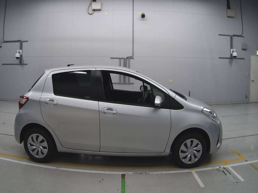 2019 Toyota Vitz KSP130[2]