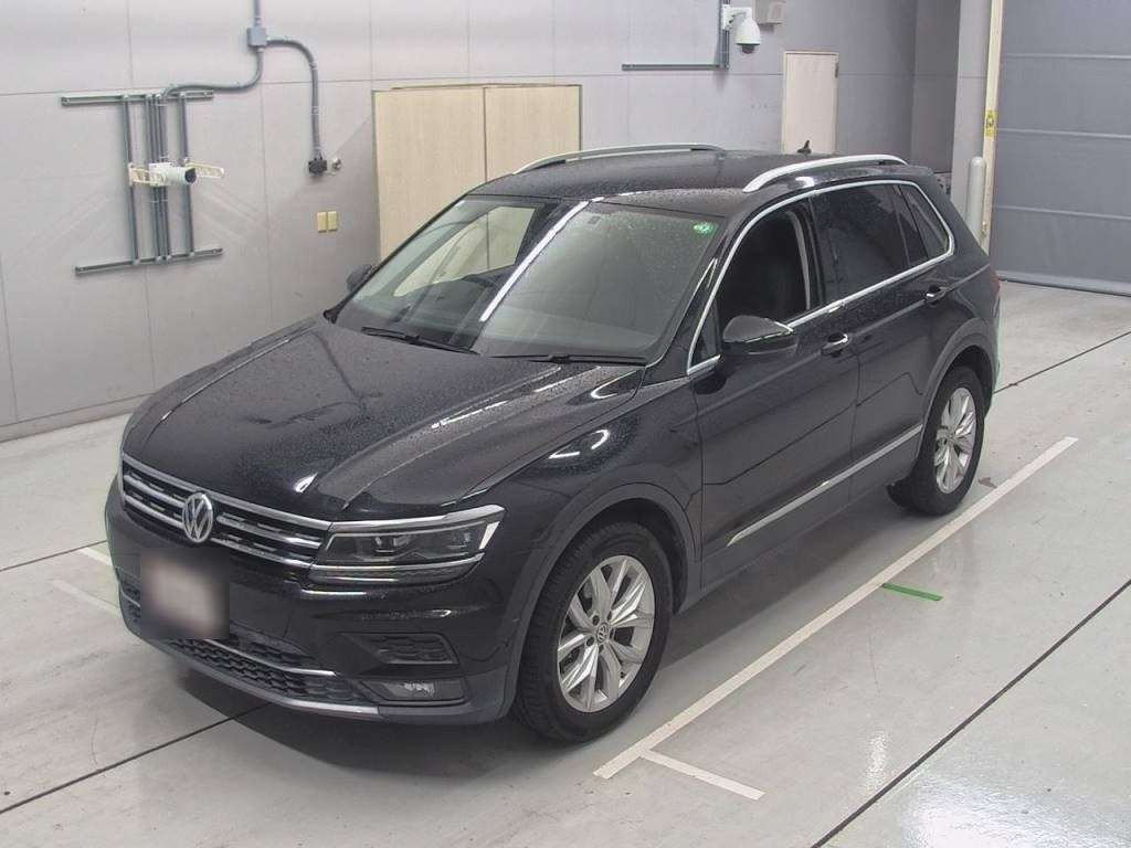 2018 Volkswagen Tiguan 5NDFGF[0]