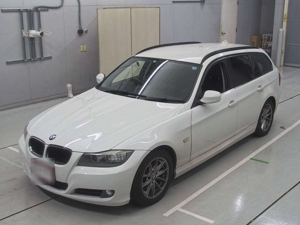 2011 BMW 3 Series US20[0]