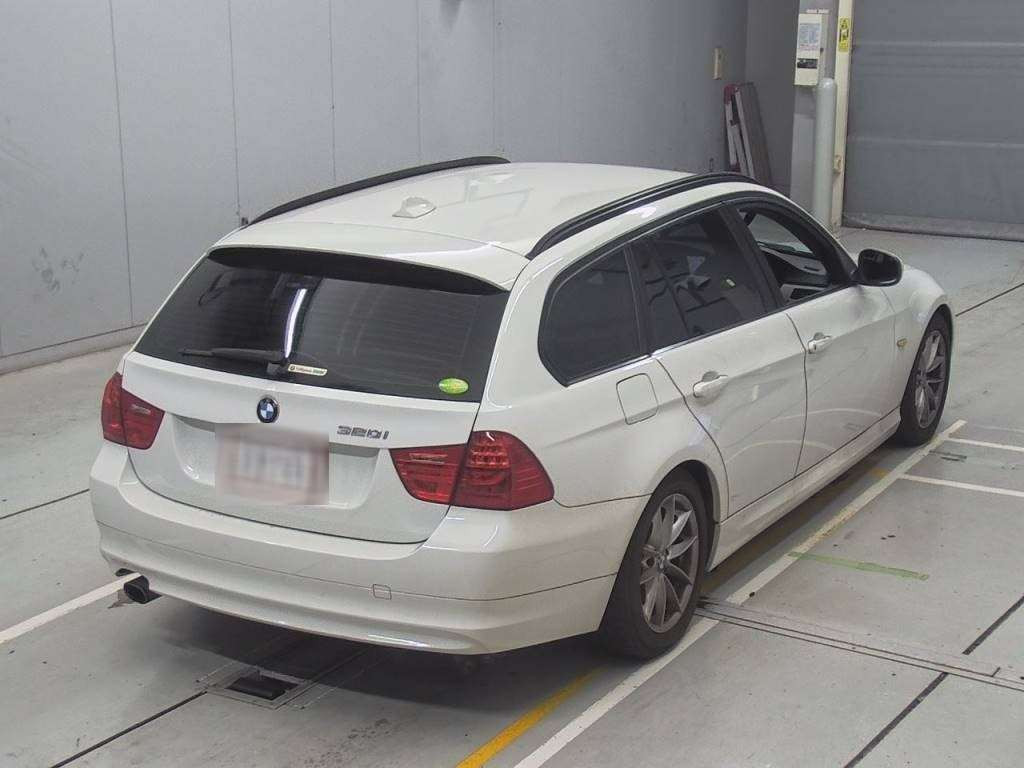 2011 BMW 3 Series US20[1]