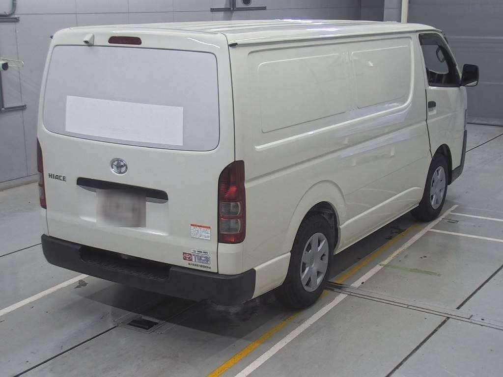 2016 Toyota Hiace Van KDH201V[1]