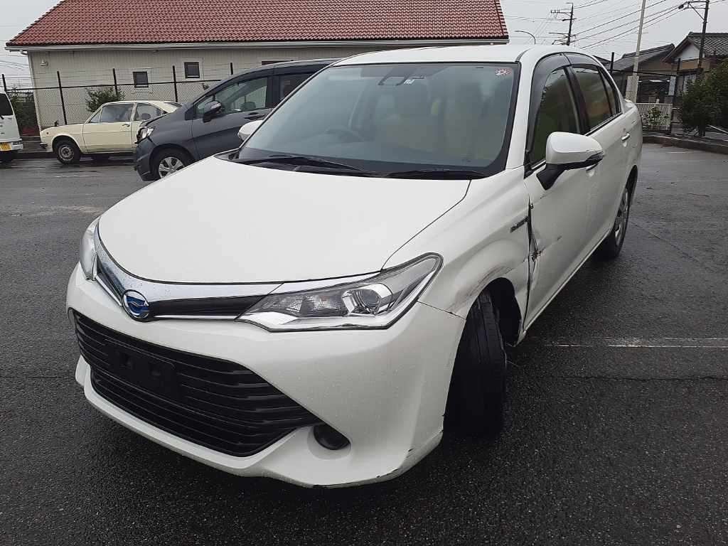 2015 Toyota Corolla Axio NKE165[0]