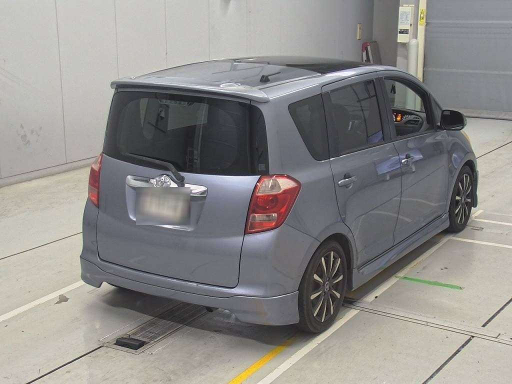 2005 Toyota Ractis NCP100[1]