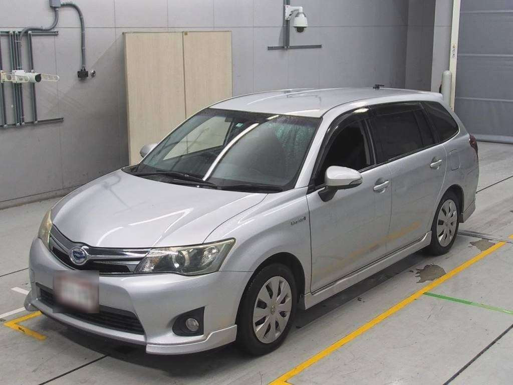 2013 Toyota Corolla Fielder NKE165G[0]