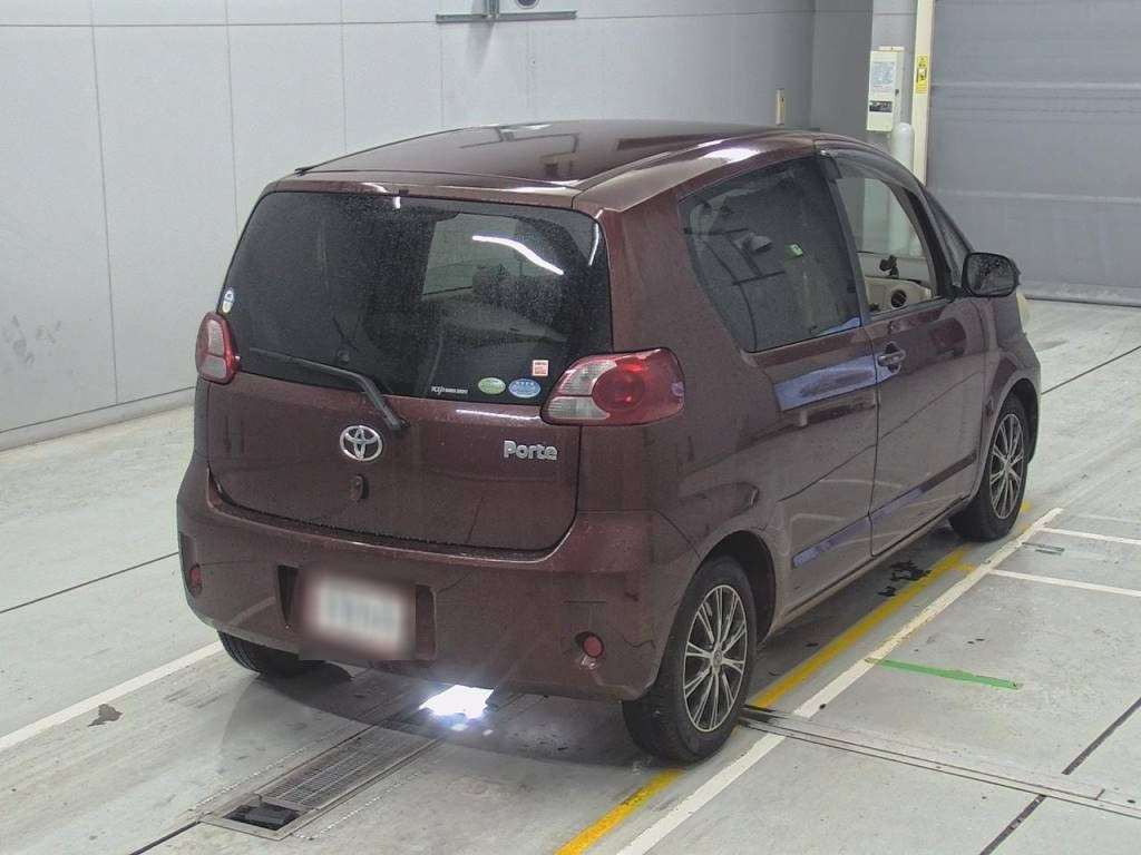 2011 Toyota Porte NNP10[1]