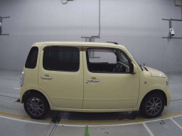 2014 Daihatsu Mira Cocoa