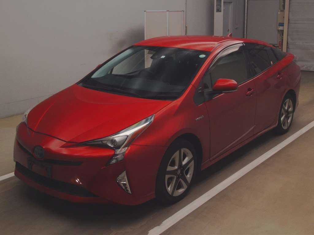 2016 Toyota Prius ZVW55[0]