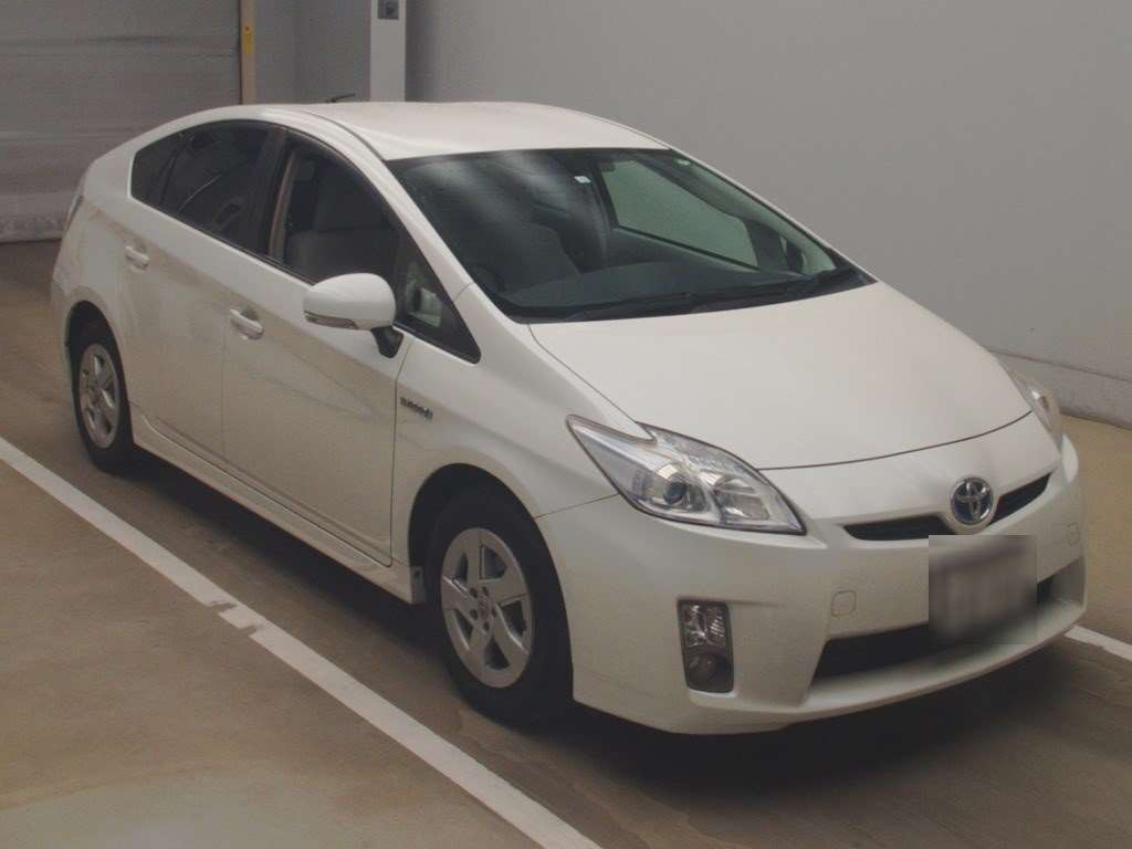 2010 Toyota Prius ZVW30[2]