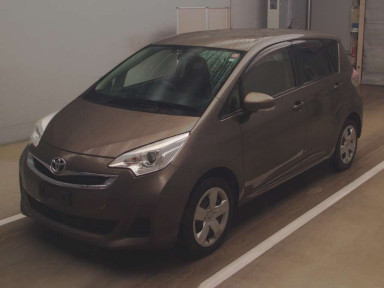 2015 Toyota Ractis