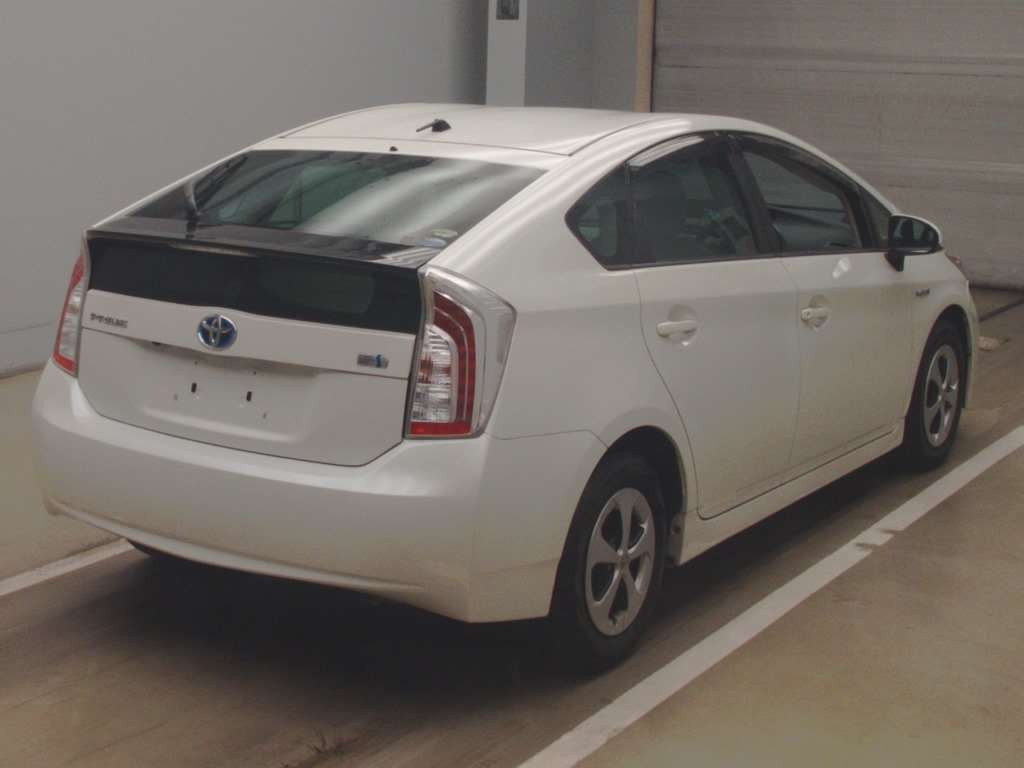 2014 Toyota Prius ZVW30[1]