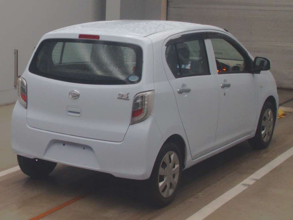 2016 Daihatsu Mira es LA300S[1]