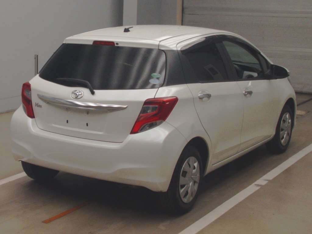 2015 Toyota Vitz KSP130[1]