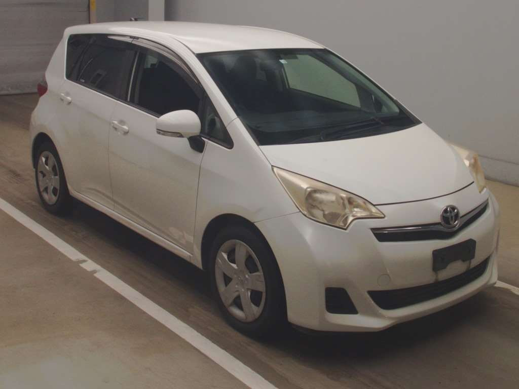 2012 Toyota Ractis NCP120[2]