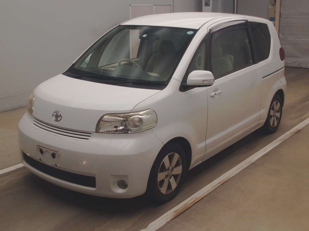 2011 Toyota Porte NNP11[0]