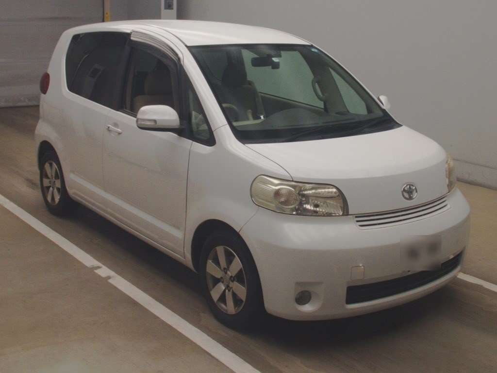 2011 Toyota Porte NNP11[2]