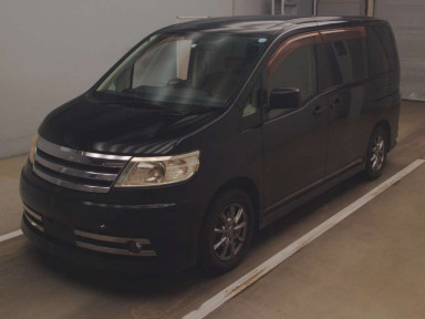 2005 Nissan Serena