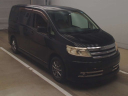 2005 Nissan Serena