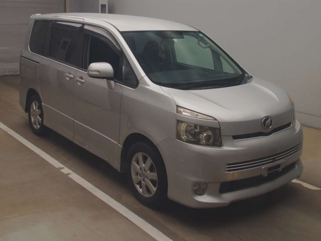 2007 Toyota Voxy ZRR70W[2]