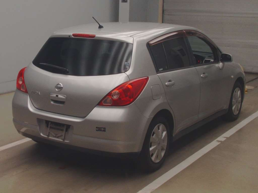 2005 Nissan Tiida C11[1]