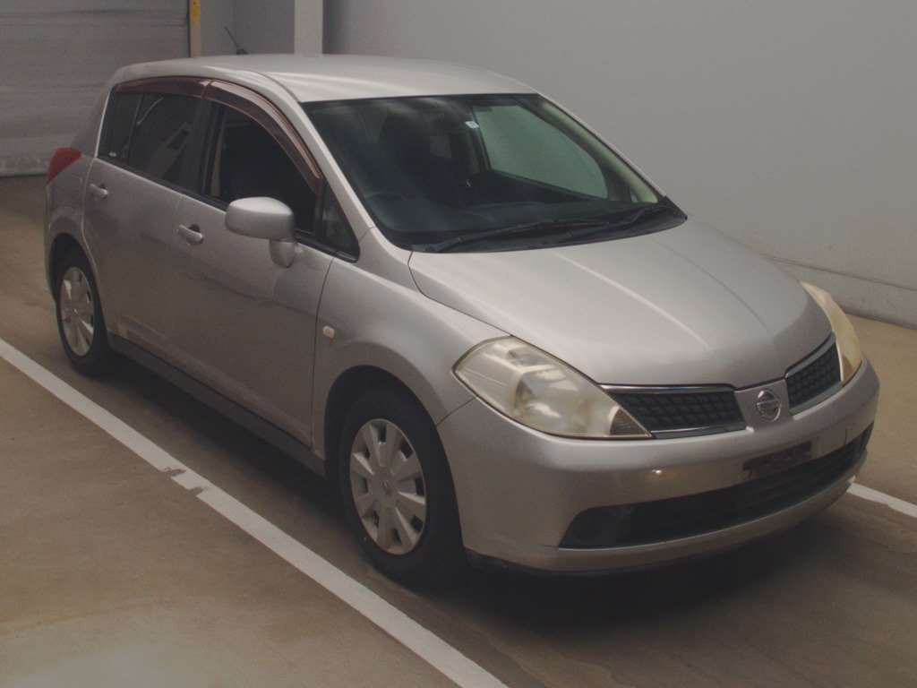 2005 Nissan Tiida C11[2]