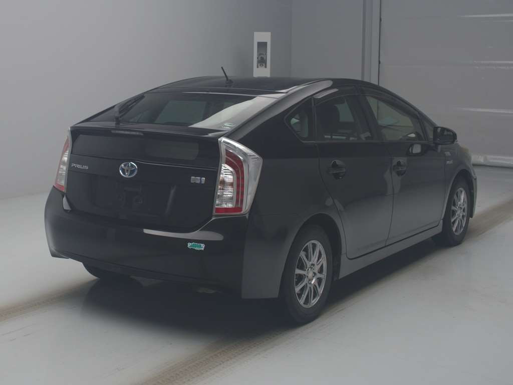 2014 Toyota Prius ZVW30[1]