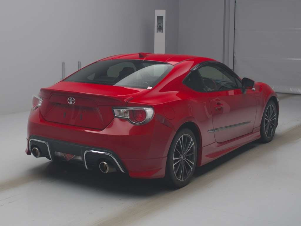 2013 Toyota 86 ZN6[1]