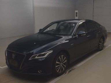 2019 Toyota Crown Hybrid