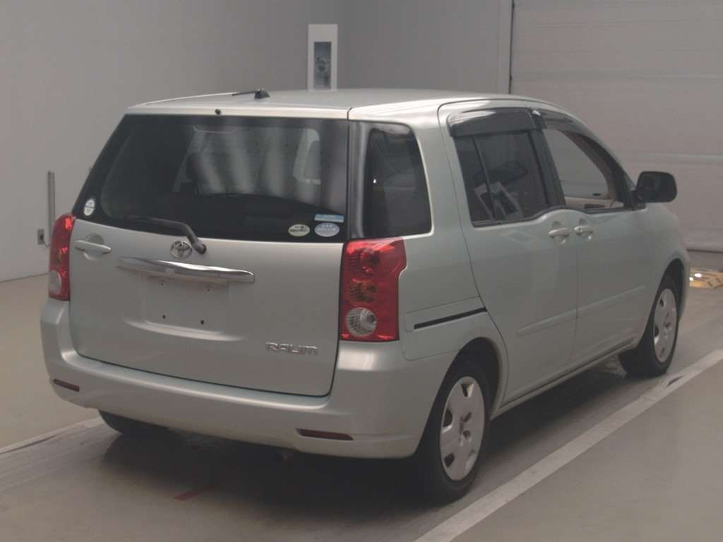 2005 Toyota Raum NCZ20[1]