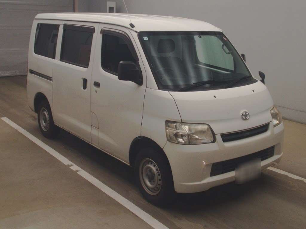 2016 Toyota Townace Van S402M[2]