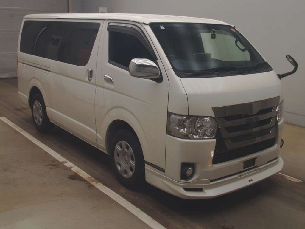 2018 Toyota Hiace Van TRH200V[2]