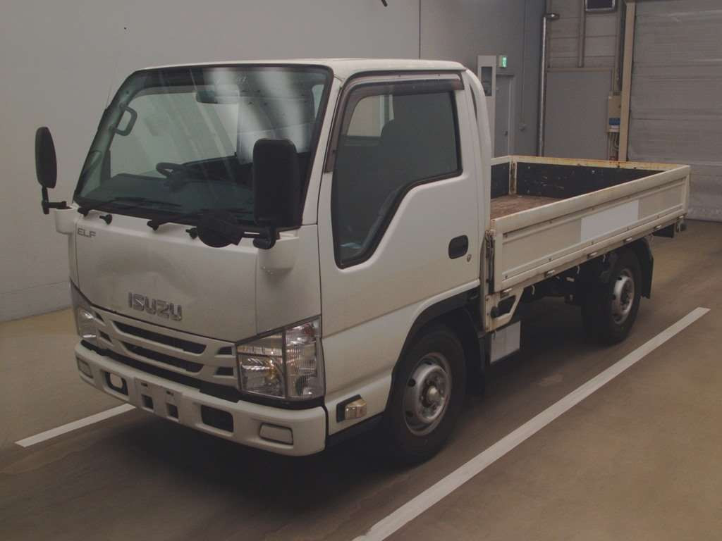 2018 Isuzu Elf Truck NHR85A[0]