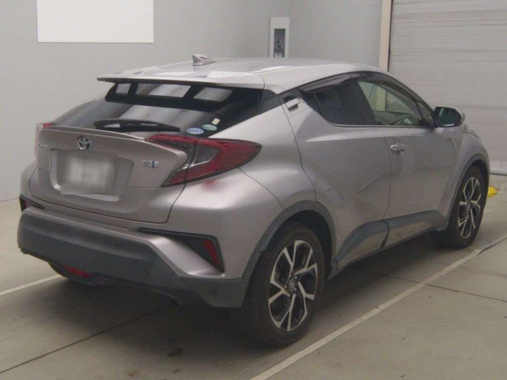 2018 Toyota C-HR ZYX10[1]