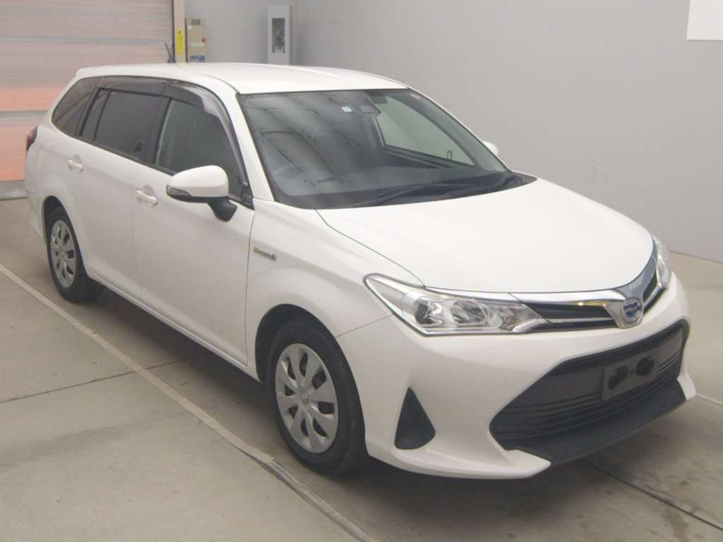 2017 Toyota Corolla Fielder NKE165G[2]