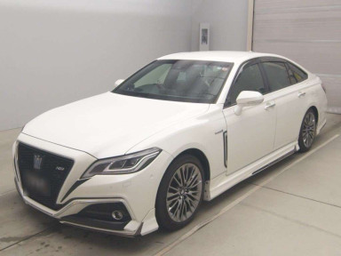 2019 Toyota Crown Hybrid