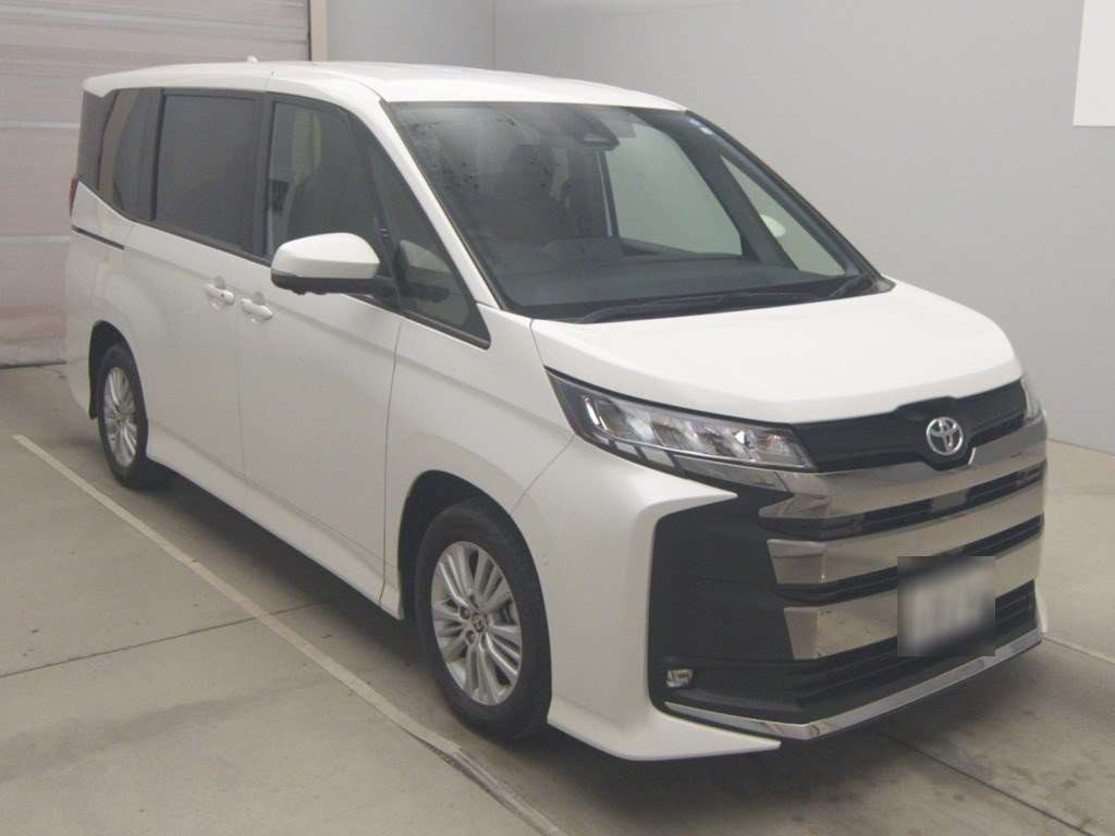 2022 Toyota Noah MZRA90W[2]