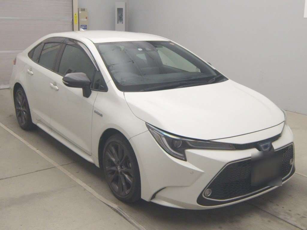 2019 Toyota Corolla Sedan ZWE211[2]