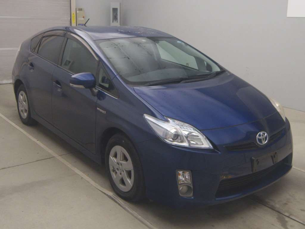 2011 Toyota Prius ZVW30[2]