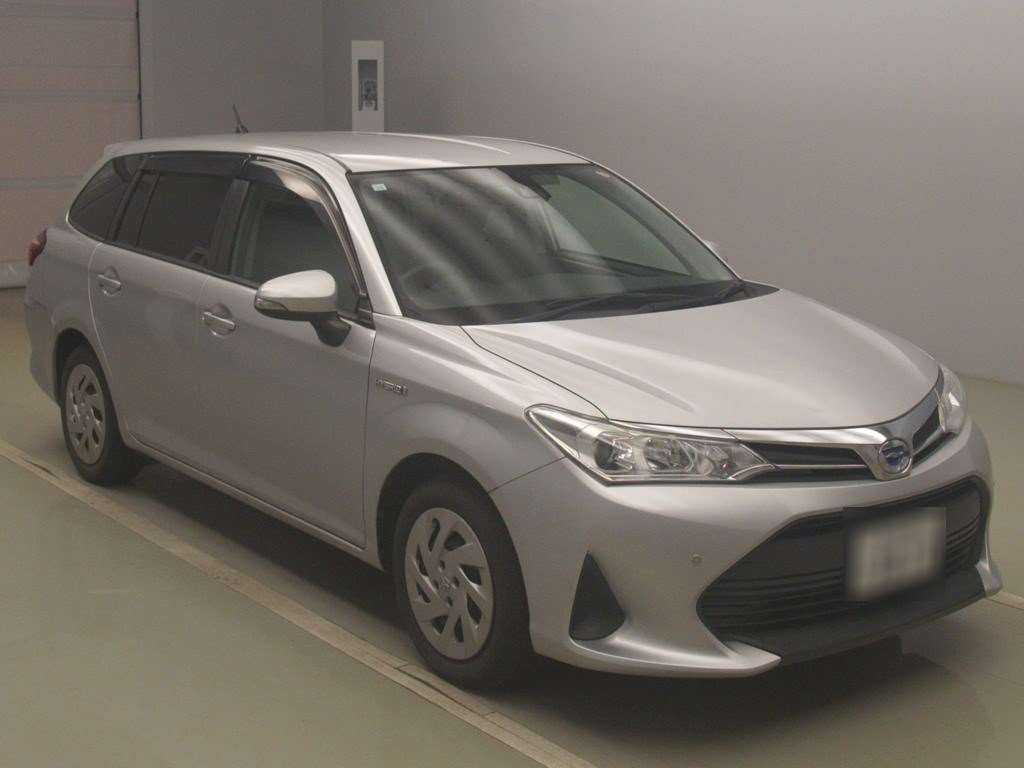 2018 Toyota Corolla Fielder NKE165G[2]