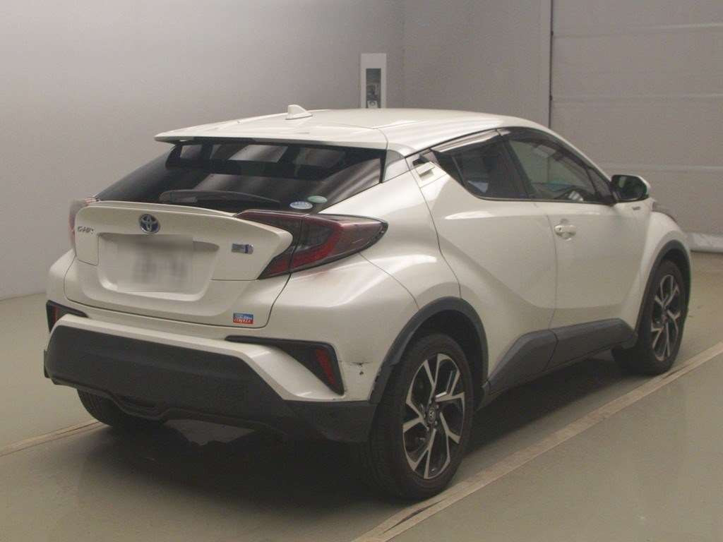 2017 Toyota C-HR ZYX10[1]