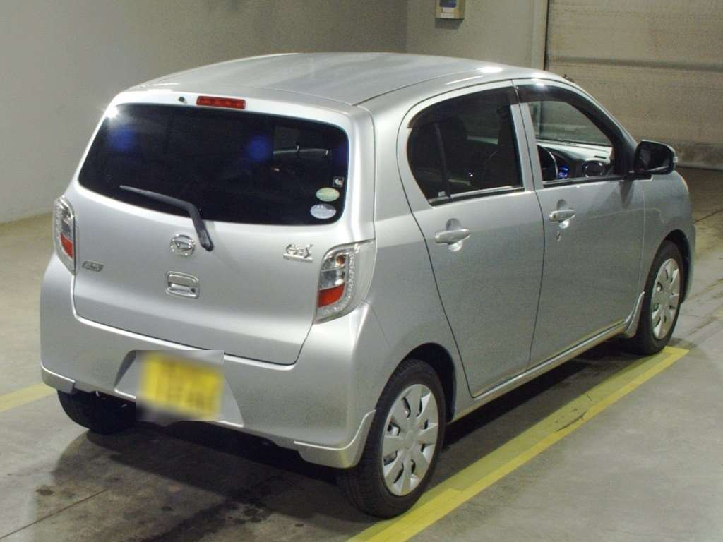 2013 Daihatsu Mira es LA300S[1]