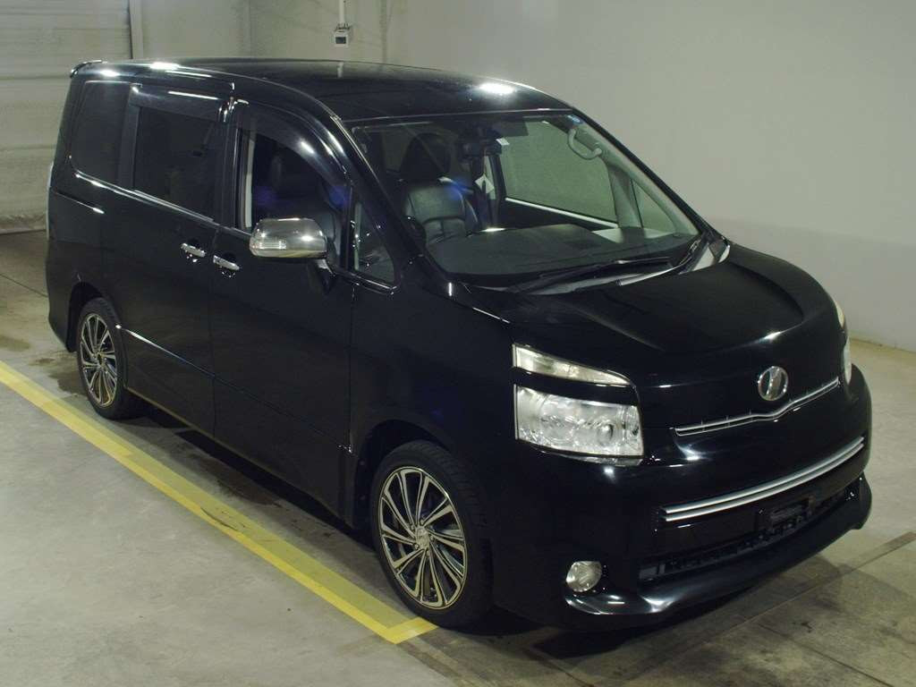 2009 Toyota Voxy ZRR75W[2]